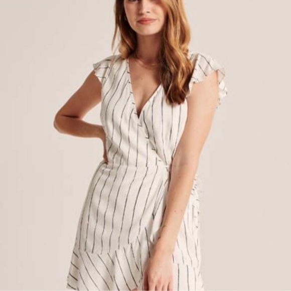 Abercombie & Fitch White/Navy Striped Wrap Dress Size Small - Picture 1 of 13